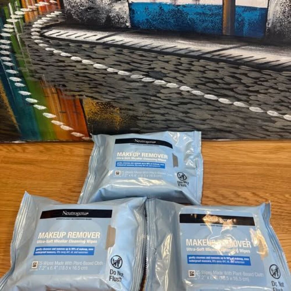 Makeup remover wipes bundle